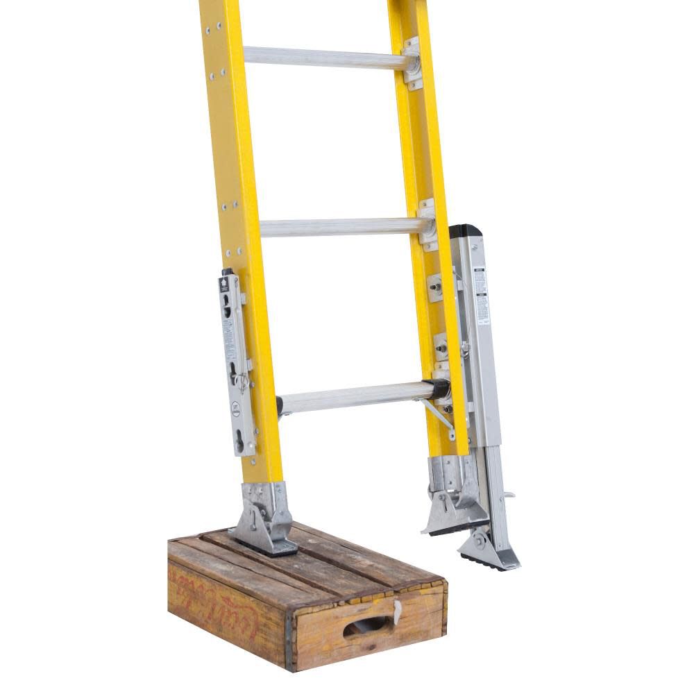 D7100-2 16-ft Fiberglass Type 1aa- 375-lb Load Capacity Extension Ladder D7116-2