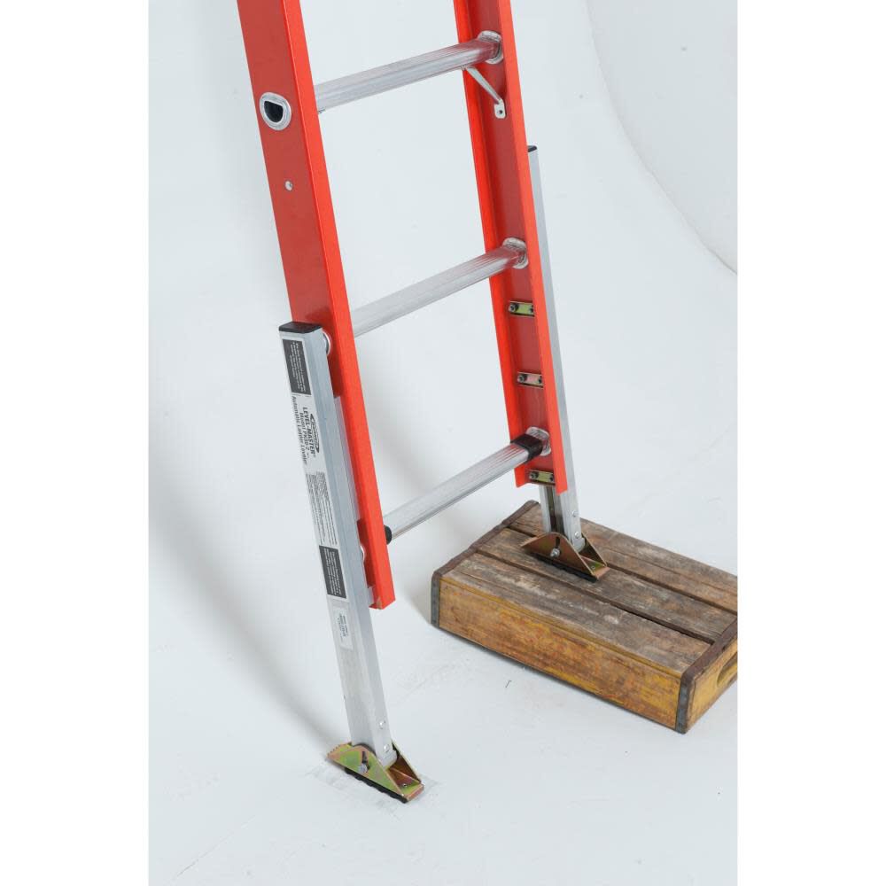 D6200-1 12-ft Fiberglass Type 1A-300-lb Load Capacity Straight Ladder D6212-1